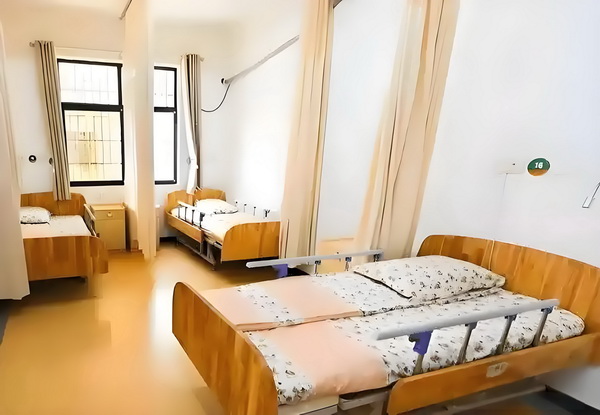 贪财狼妃：傲娇妖夫卖一卖